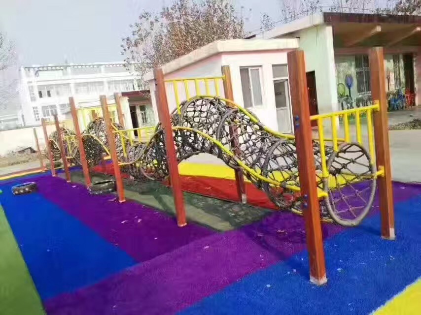 <b>幼兒園戶外木質攀爬</b>