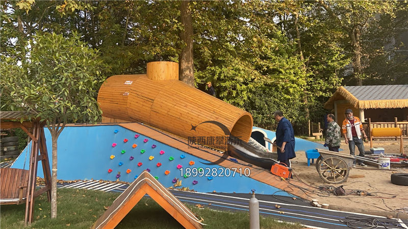 西安秦川幼兒園非標(biāo)不銹鋼滑梯案例