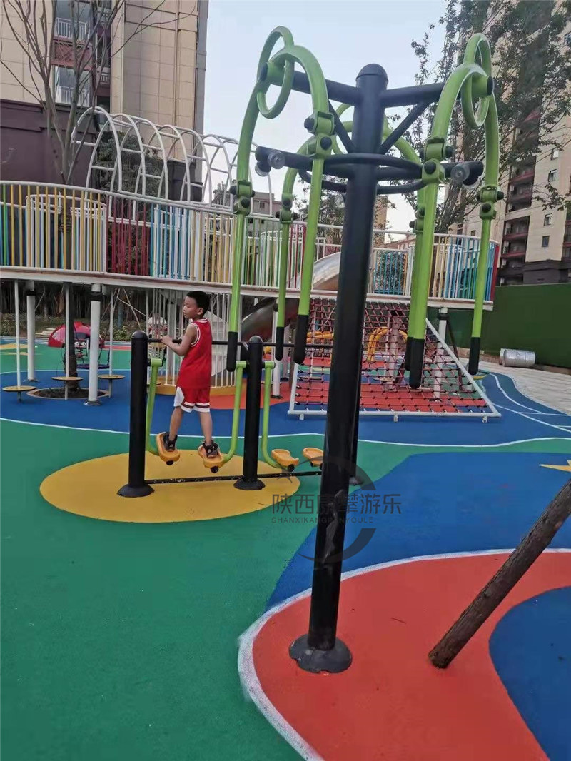 休閑廣場塑膠跑道彩色橡膠顆粒 休閑廣場塑膠跑道彩色橡膠顆粒