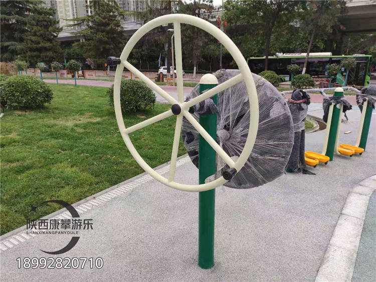 西安南二環(huán)健身器材大轉輪 西安南二環(huán)健身器材大轉輪