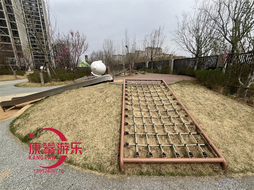 攀爬設(shè)施