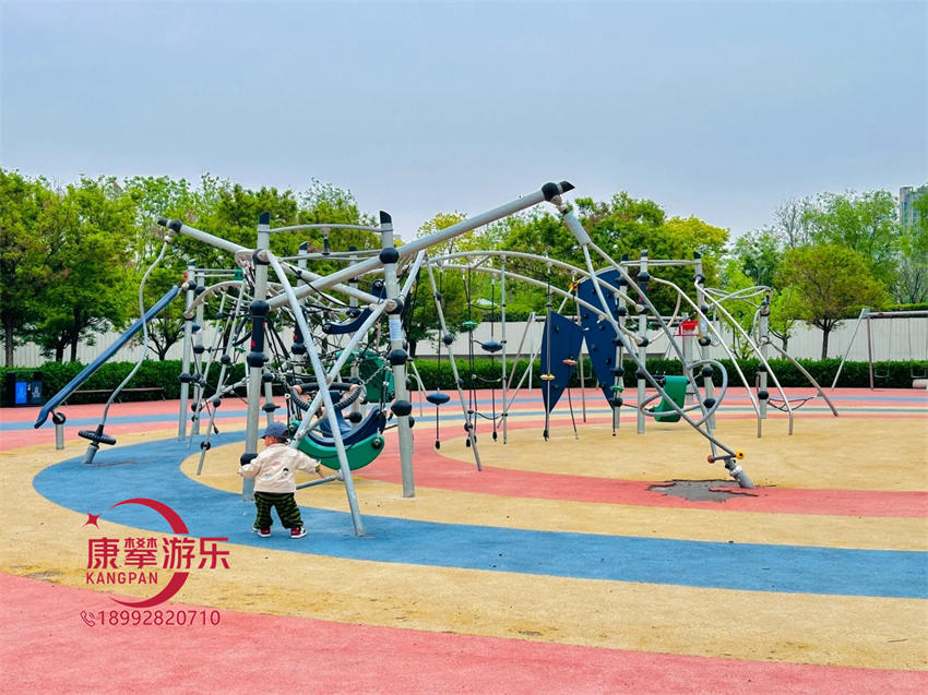 攀爬架
