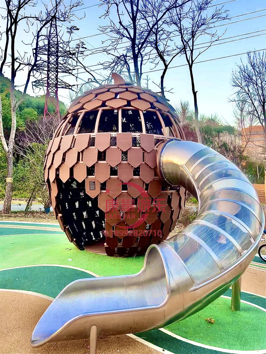 幼兒園戶外松果造型不銹鋼定制