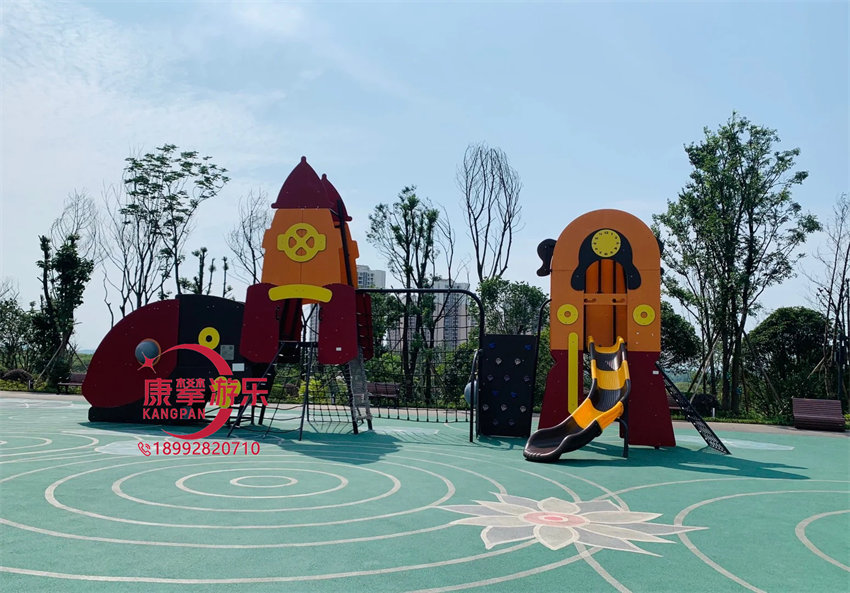 PE板滑梯