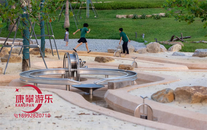 戲水游樂設(shè)施