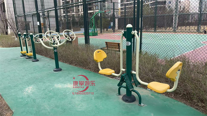 戶外健身器材