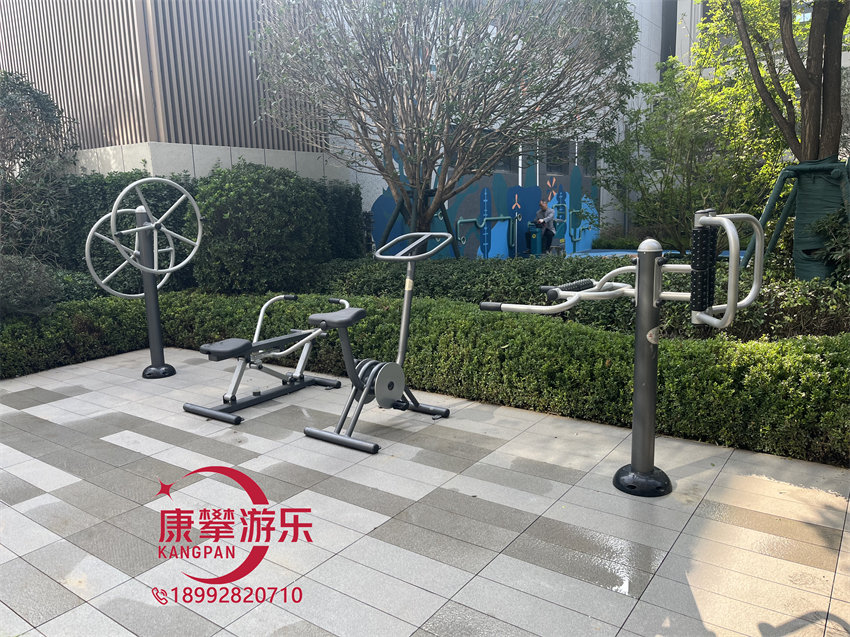 戶外健身器材